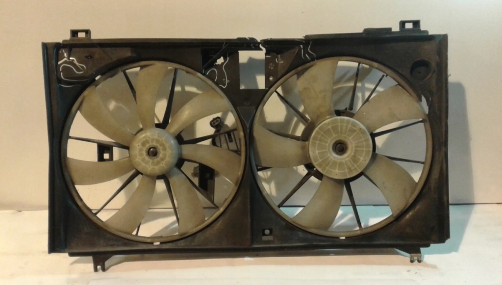 фото №1, Lexus gs iii 450h 3.5 вентилятор радіатора, пошкоджена корпус