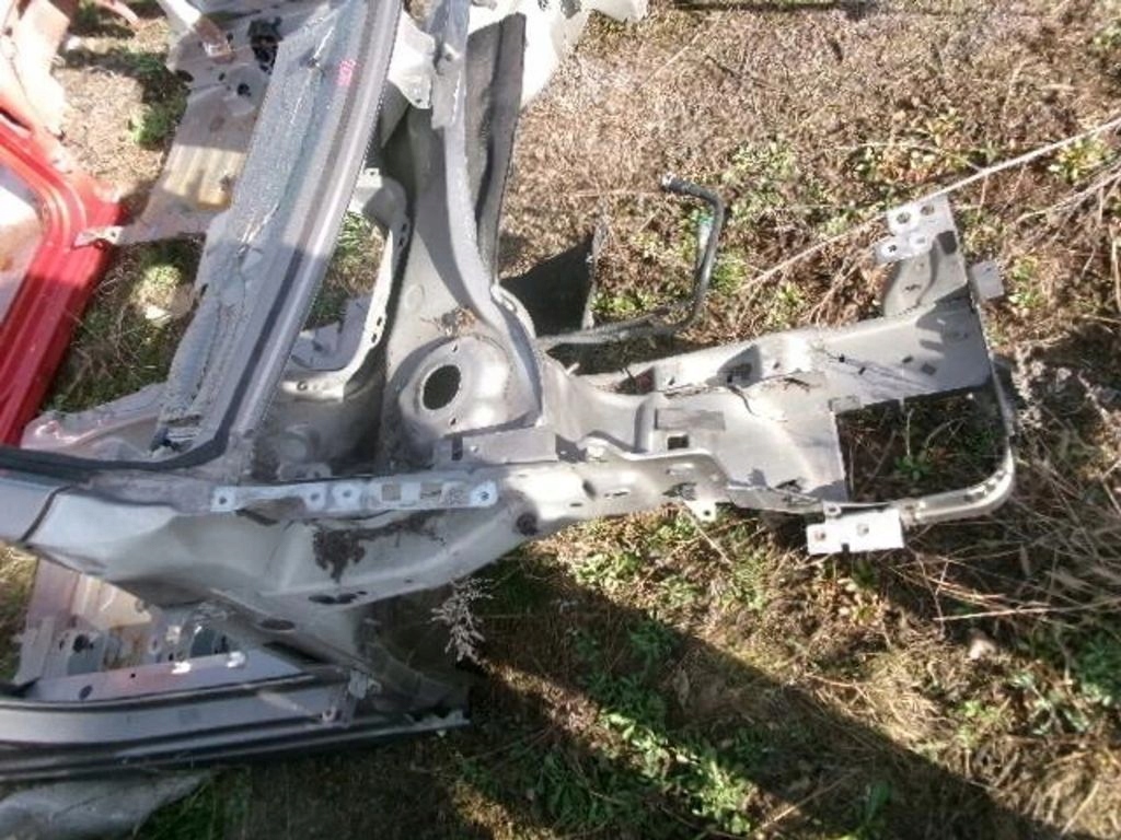 фото №1, Peugeot 208 чверть права передня поріг блок двигуна середній