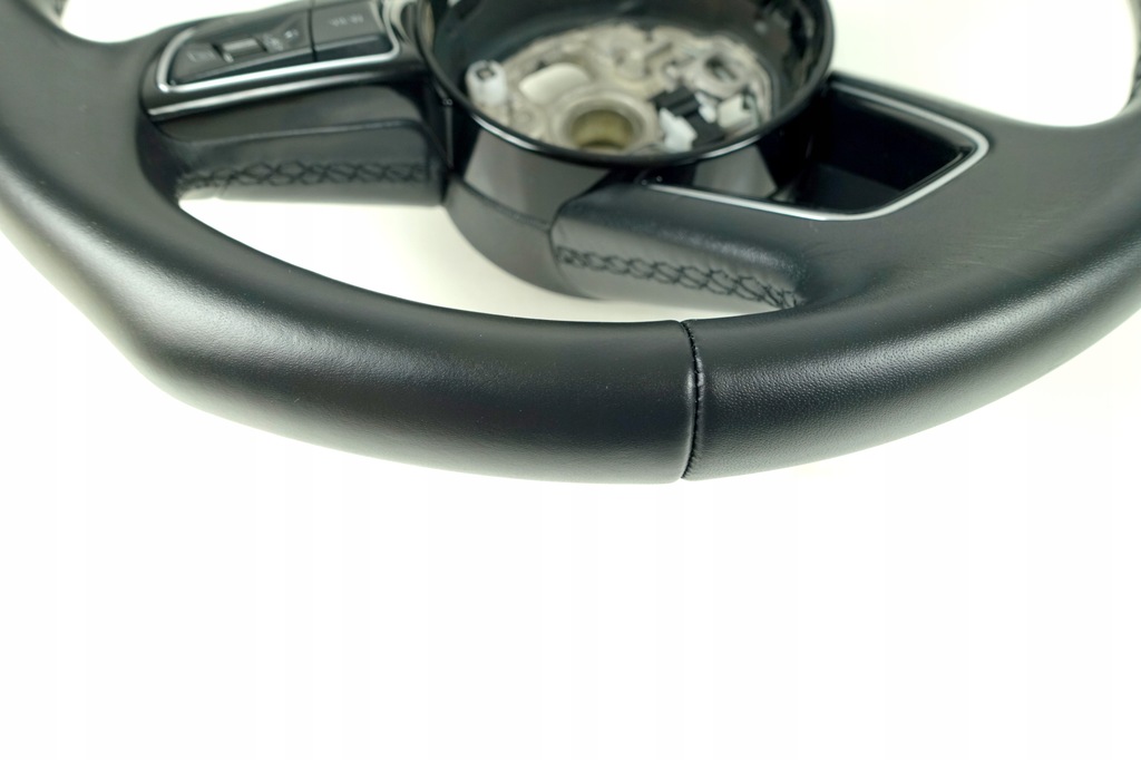 фото №11, Воздуховод кожа кожаный audi a3 8y 82a419091t