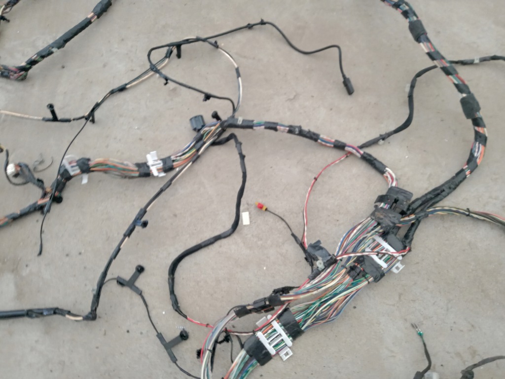 фото №14, Town & country v 10- 20 жгут кабины usa p68160513ab