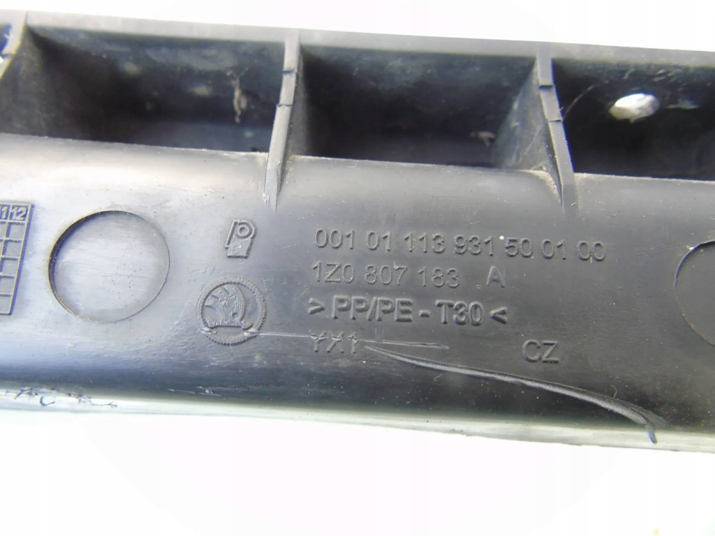 фото №6, Направляющая бампера левый перед skoda octavia ii 1z0807183a