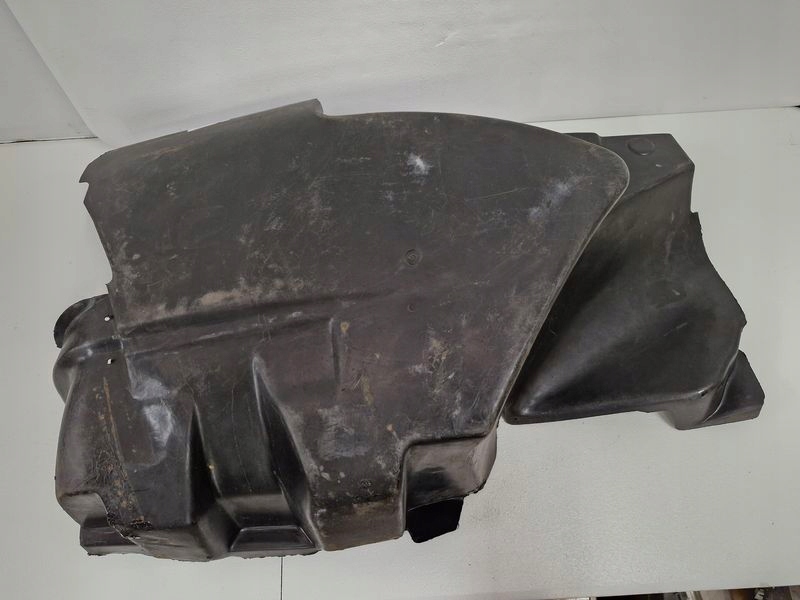 Mercedes w123 захист пластик ніша колеса багажника правий задній Недорого