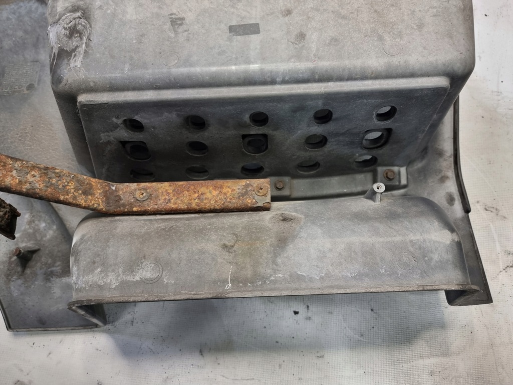 фото №14, Подножка подножка левая оригинальный номер 500375h67 iveco stralis 450 e5 07r