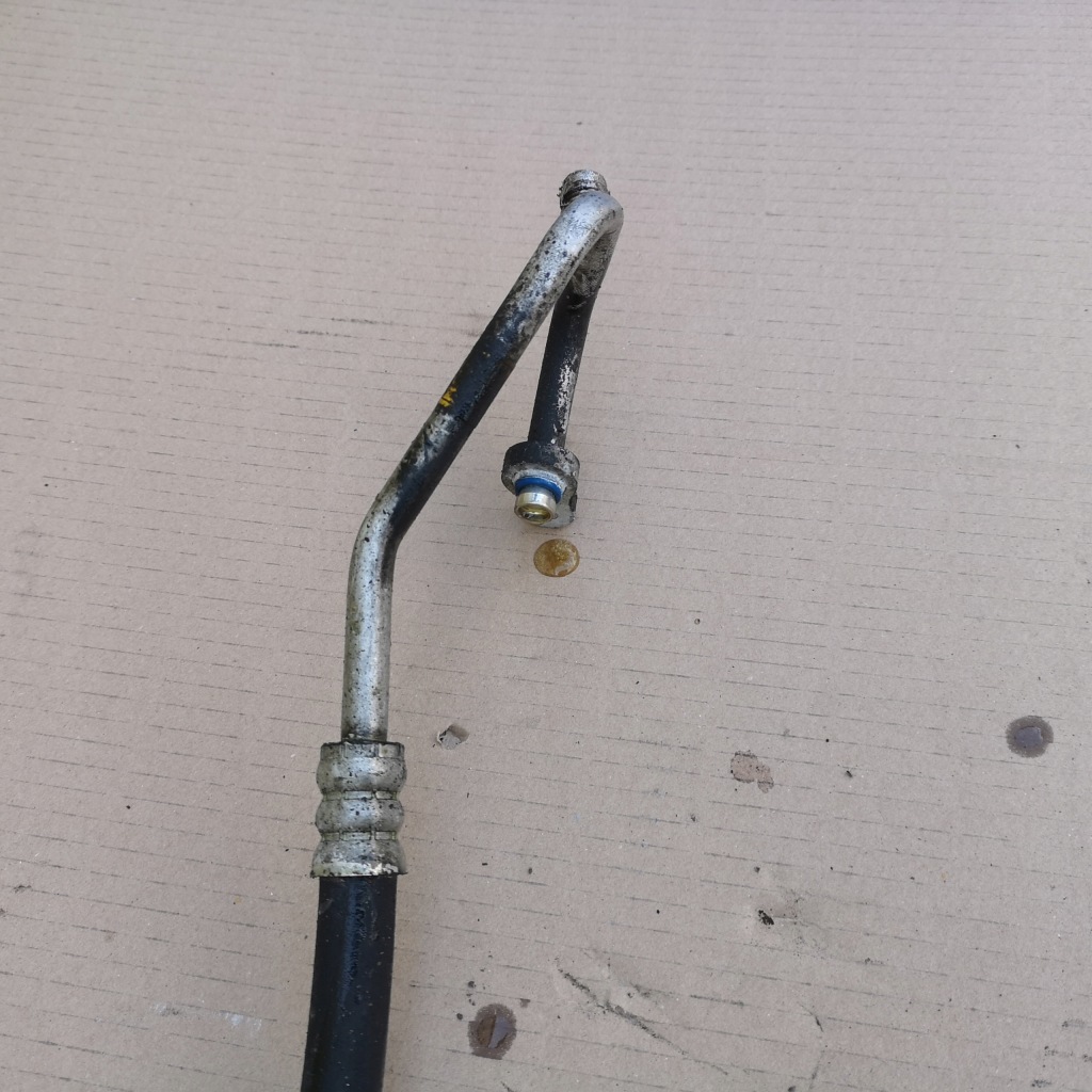 фото №3, Hyundai i40 трубка шланг кондиционера 1.7 crdi