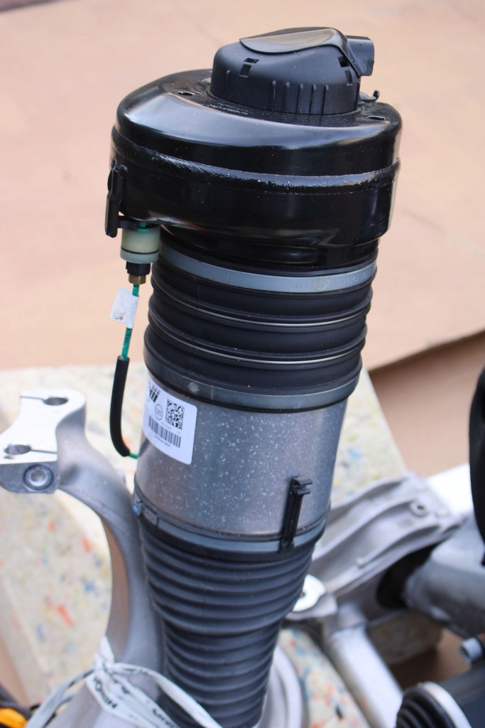 Audi e-tron амортизатор 4ke616039e 4ke 616 039 e 4ke616039g пневматический правый Оригинал