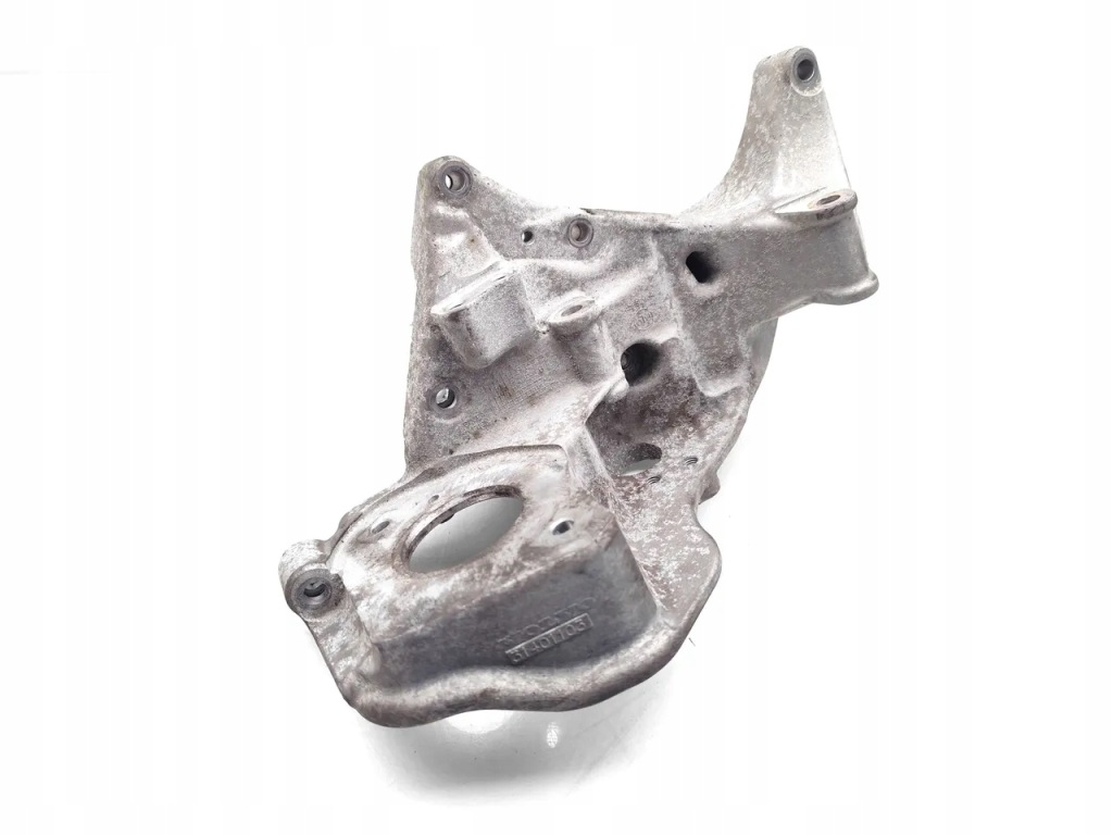 Купити Volvo s60 кронштейн генератора d4 дизель 133kw 181 hp 31401103 2015