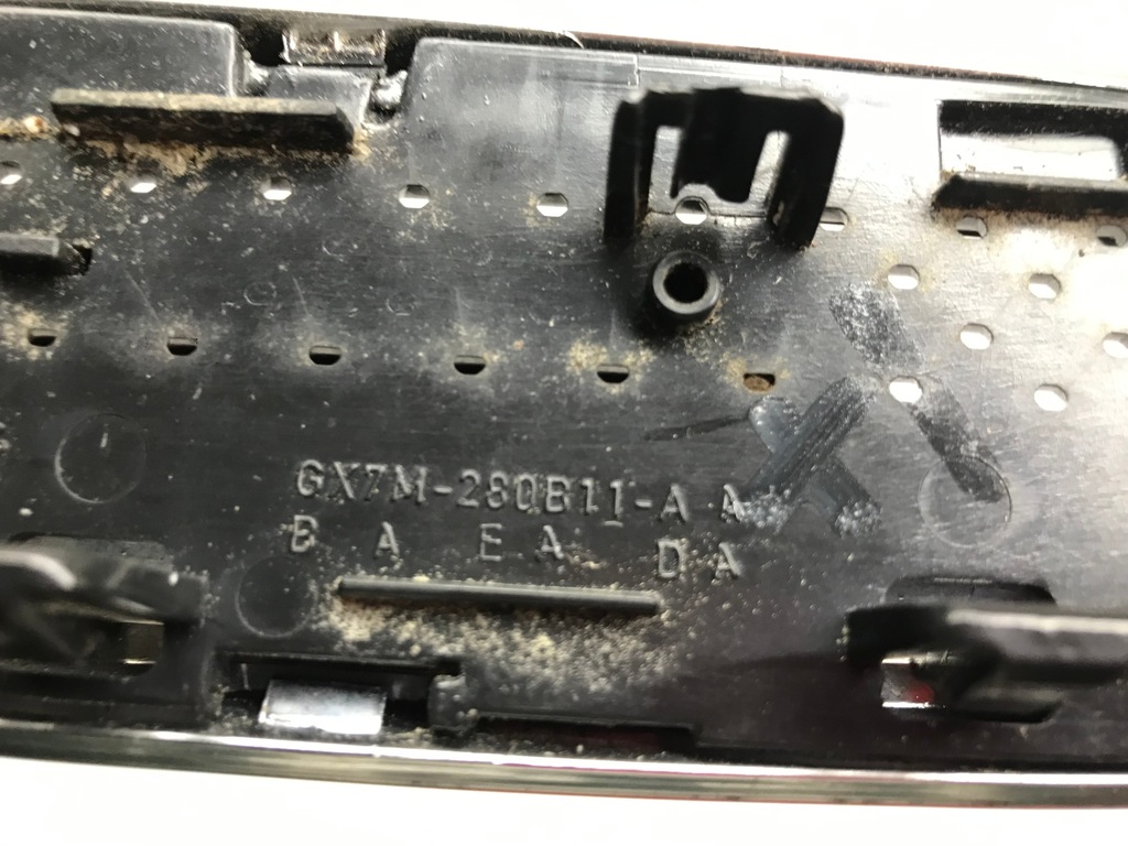 фото №8, Jaguar xe x760 r-sport молдинг крыла левый перед хром