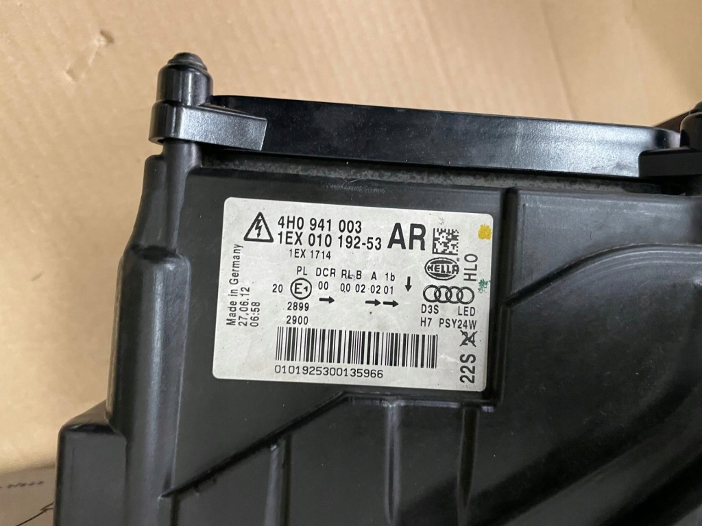 Audi a8 d4 фонари перед ксенон led левая правый  комплект 4h0941003ar 4h0941004ar Киев