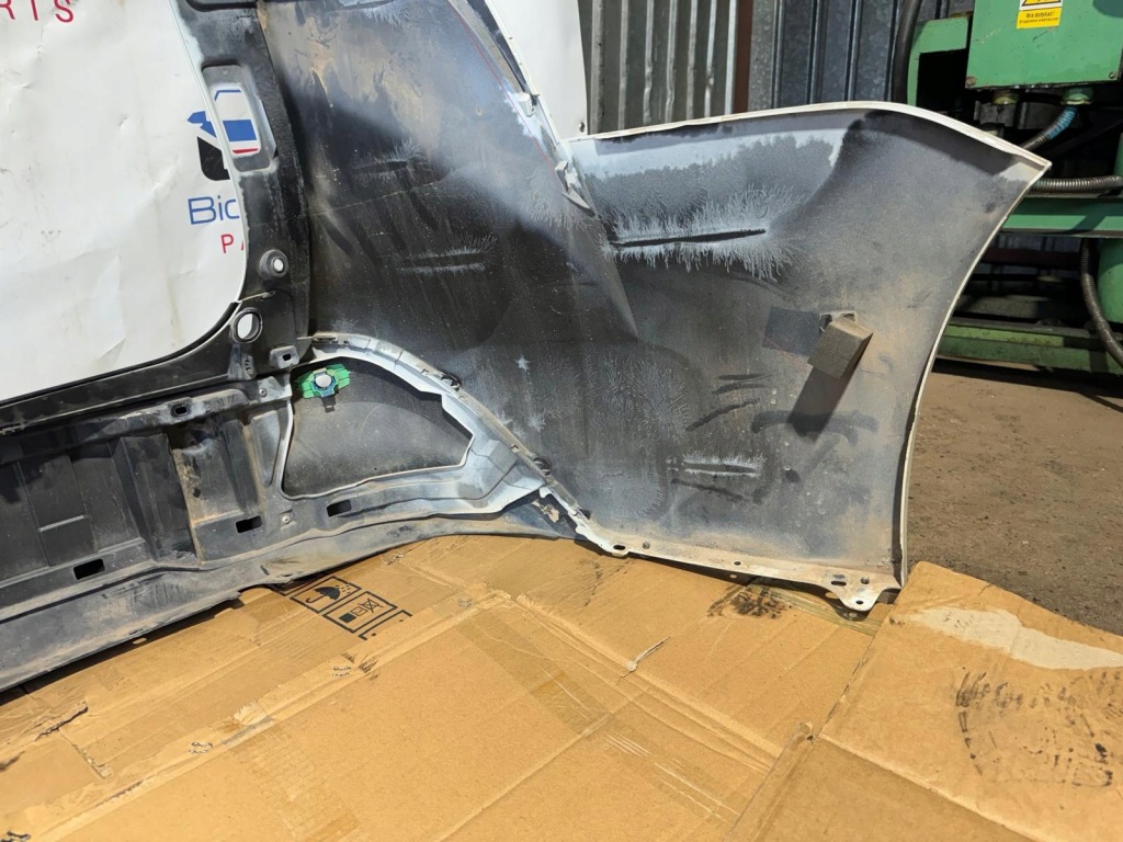 Бампер задний задний toyota sienna xl40 2021+ под pdc датчики в Украине