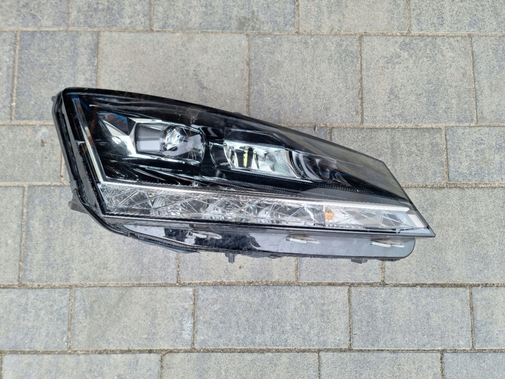 фото №1, Skoda fabia iii lift лампа правая передняя перед