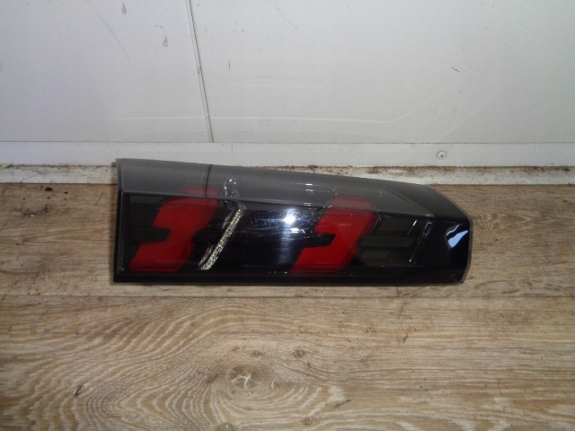 фото №1, Peugeot 2008 ii лампа задняя левая led w крышка 1288