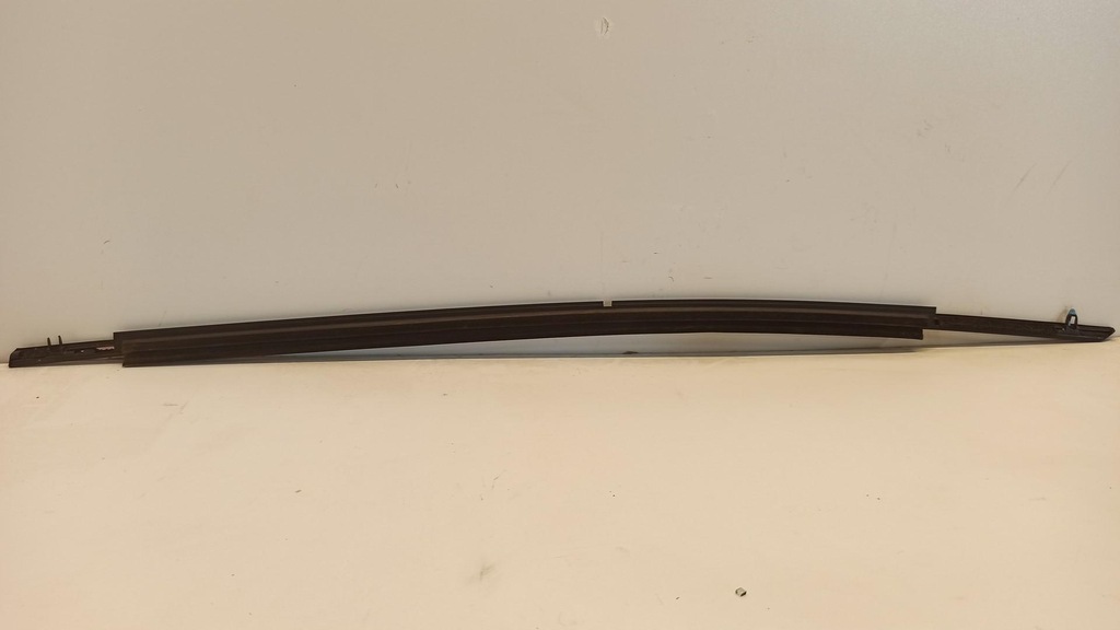 фото №8, Mazda 3 молдинг ущільнювач двері правий перед