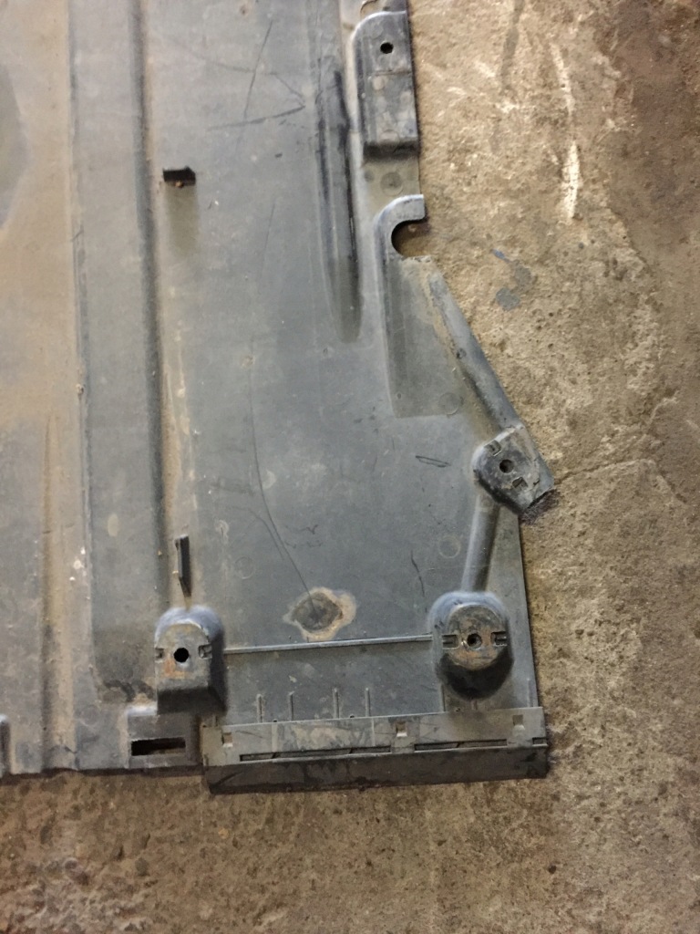 Audi a4 b8 a5 защита плита пол подвеска левая с Разборки