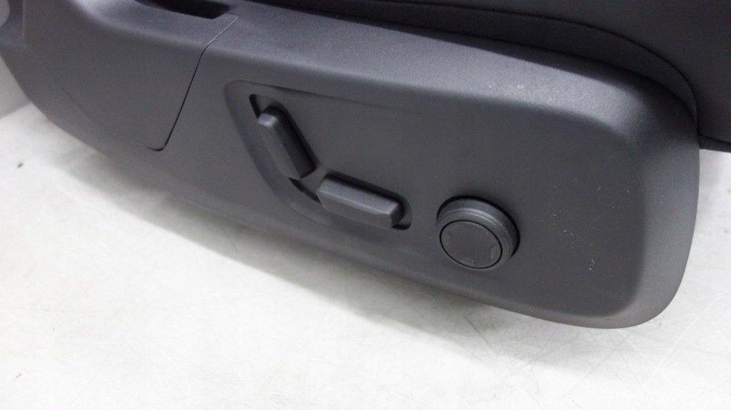 фото №4, Volvo xc40 сиденья заднее сиденье обшивка туннель