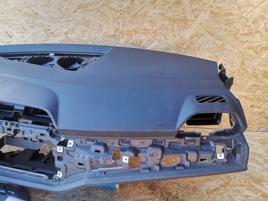 фото №3, Audi q3 83a приборная панель подушки безопасности ремни оригинал