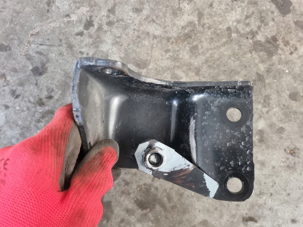 Кронштейн amortyzaotra поворота do мост jeep wrangler rubiccon jl в Украине