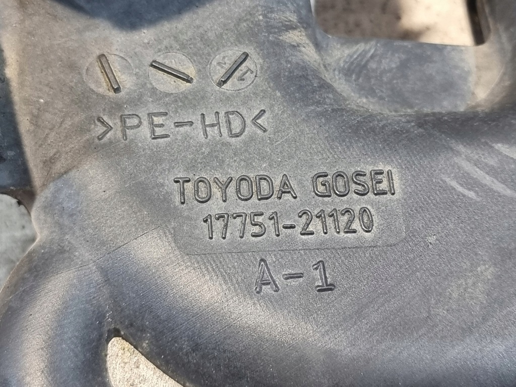 фото №14, Труба шланг воздуха впуска оригинальный номер gf491-02670 toyota prius ii 08r