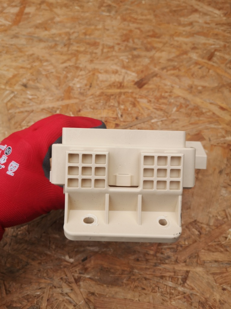 фото №3, Hyundai tucson коробка предохранителей 91950-d3650