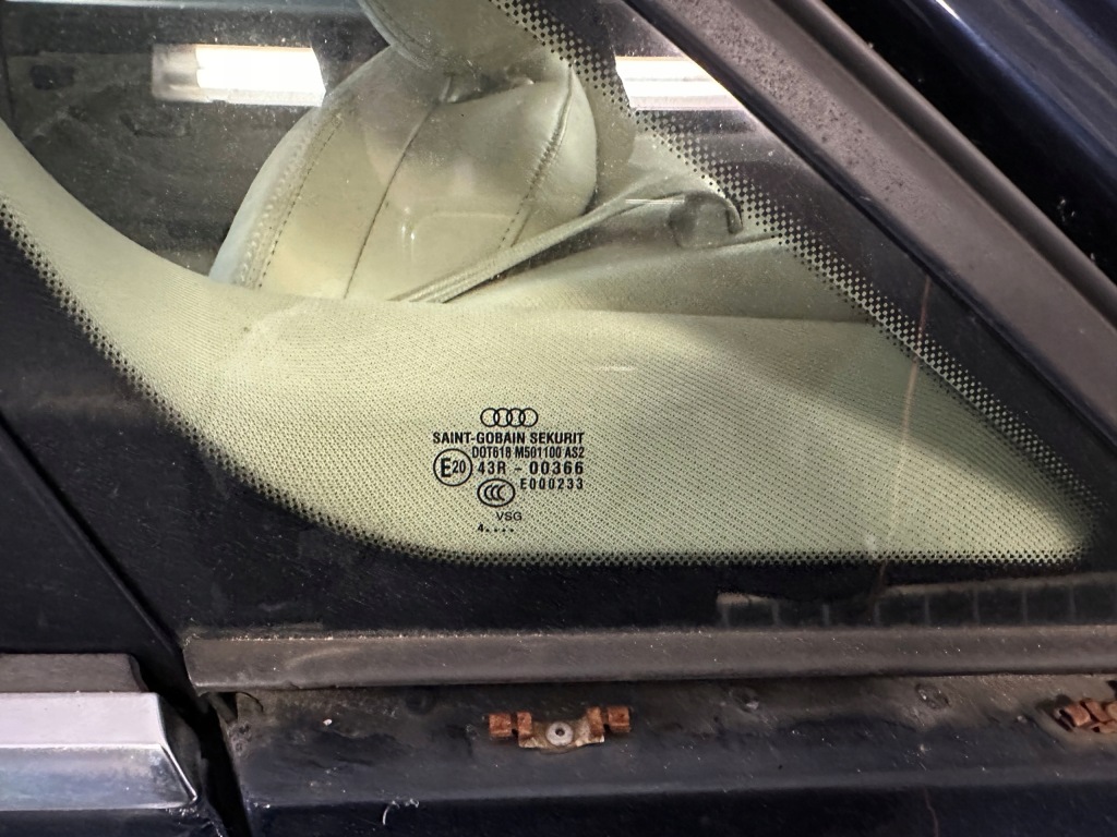 фото №4, Стекло треугольник левая audi a8 d3 04r vsg