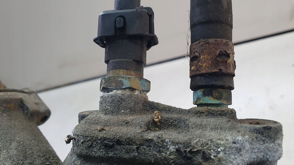 фото №6, Opel corsa c 1.2 z12xe 90570620 корпус термостата патрубок wody