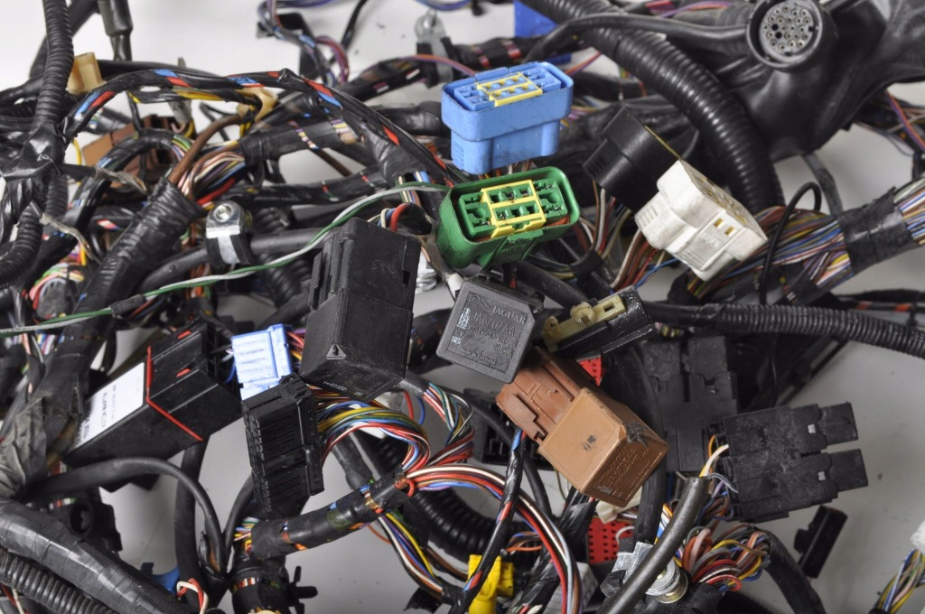 Aston martin vanquish 1 6.0 джгут електропроводка електрична 1r12-370408-ae Оригінал