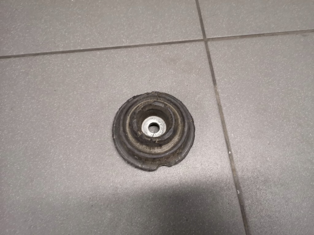 фото №1, Резиновый элемент подушка амортизатора audi a8 d2 4d0412377f