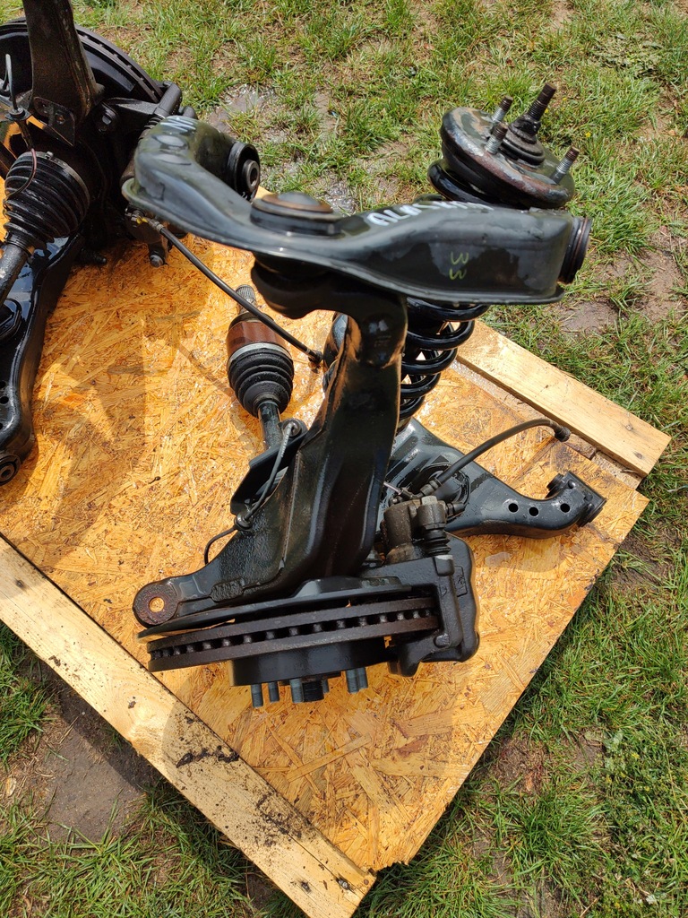 фото №5, Renault alaskan nissan navara поворотный кулак левая перед комплектная 2018