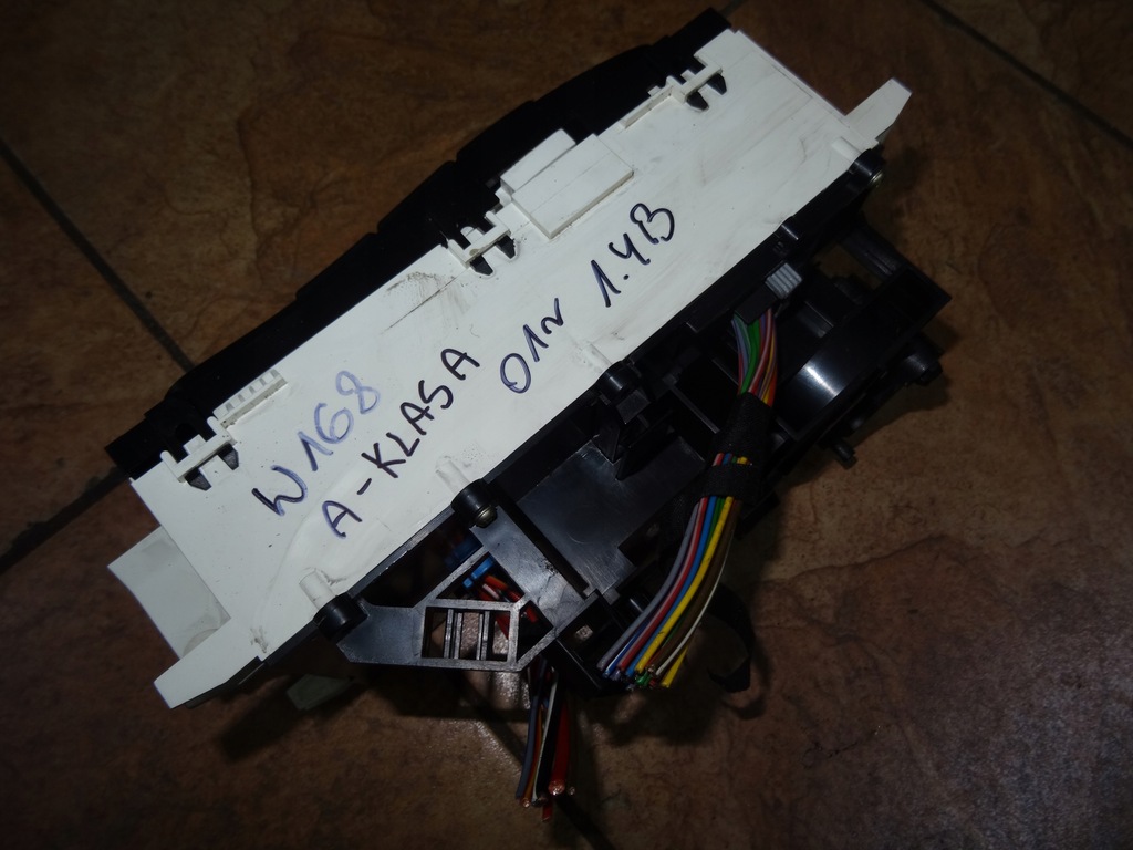 фото №12, Mercedes a w168 97-04 панель обдув 1688300485