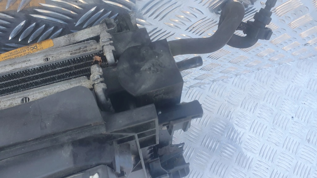 Радіатор вентилятор ремінь перед twingo iii 14- 0.9 tce Зі Шроту