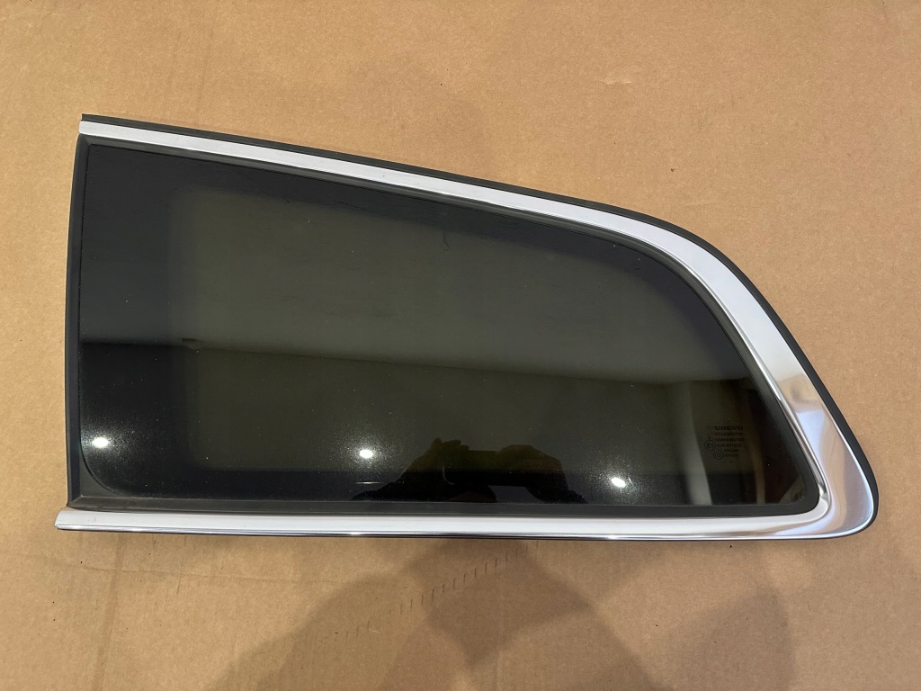 фото №1, Volvo v60 ii стекло задняя левая 2021 тонированная хром