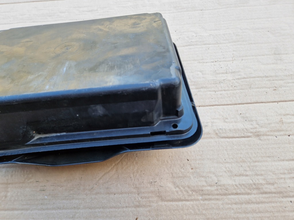 Корпус аптечка mercedes w123 sedan 1238650053 Ціна