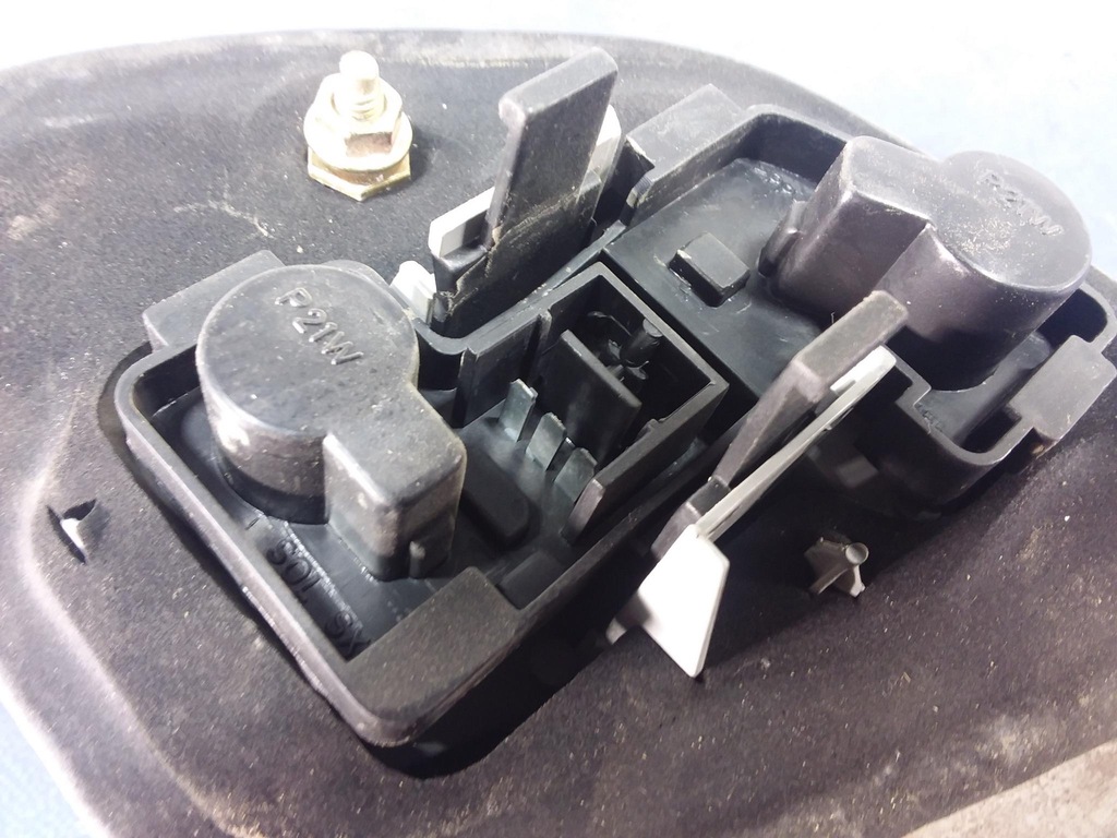 фото №6, Fiat albea лампа задняя левая w крышка 041530999000