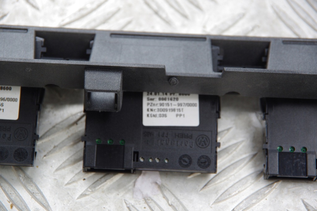 фото №7, Молдинг декоративная панели консоли vw phaeton lift