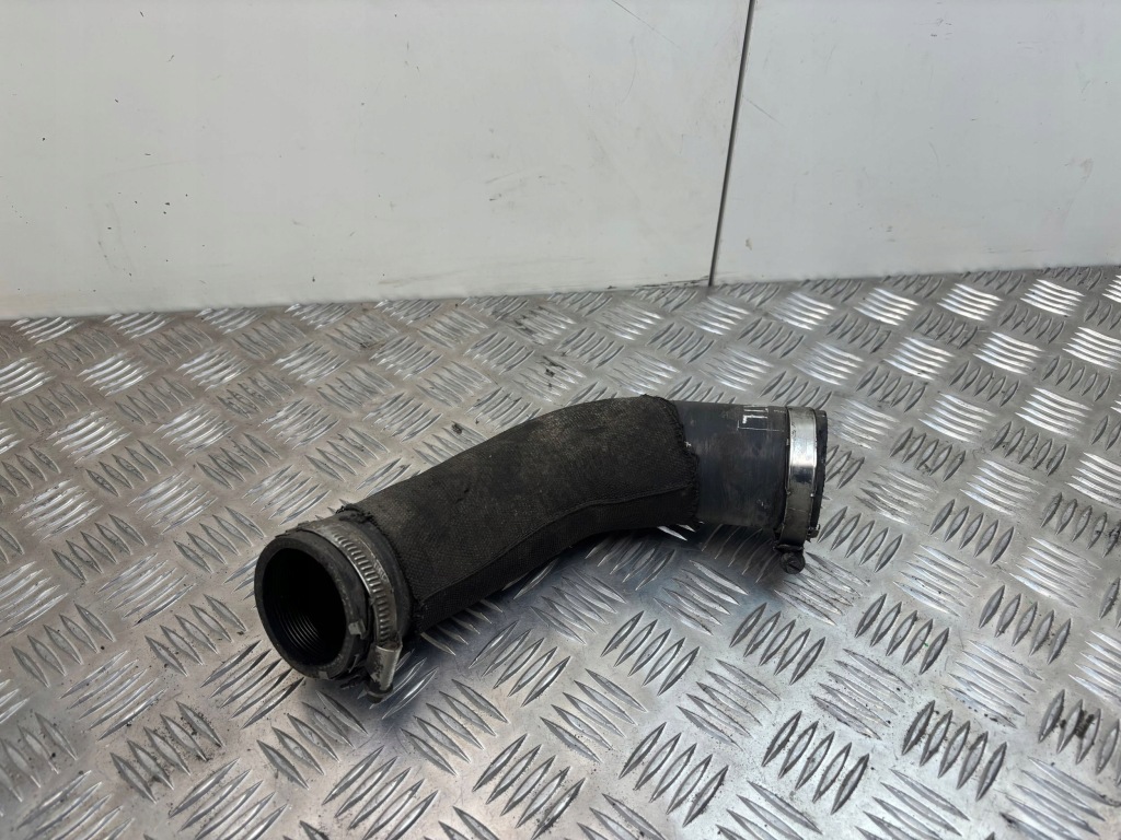 Купить 2018 audi sq7 пабтрубок  интеркулер 4m0145738t