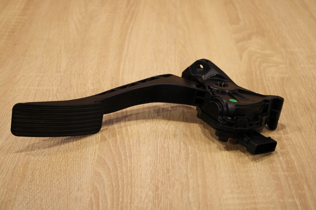 фото №1, Педаль газа потенциометр chevrolet orlando 2.0 vcdi