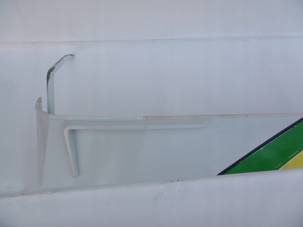 фото №3, Вітровик спойлер закабінна права renault magnum dxi