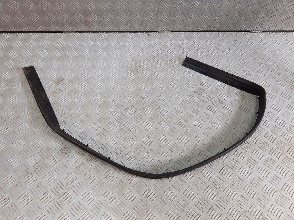 фото №1, Nissan pulsar прокладка гумовий елемент капот