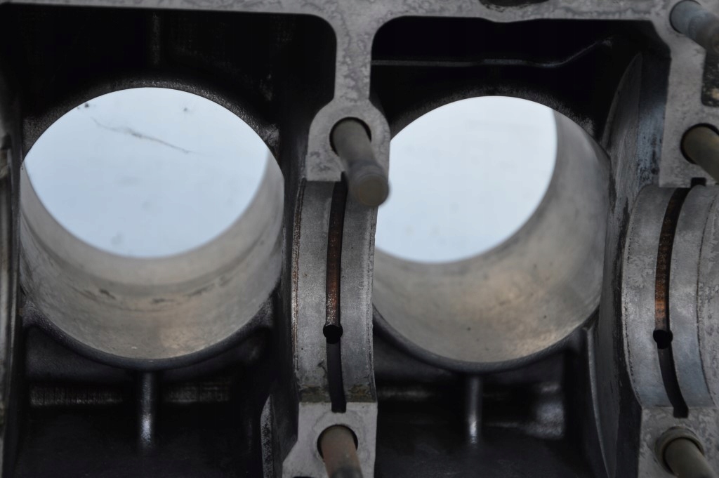 фото №11, Porsche 944 2.5 блок двигателя 9441011019r