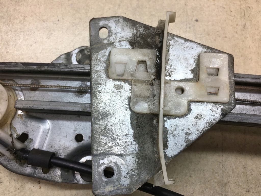 фото №10, Підйомник скло лівий задня mazda 626 iv ge 2 pin