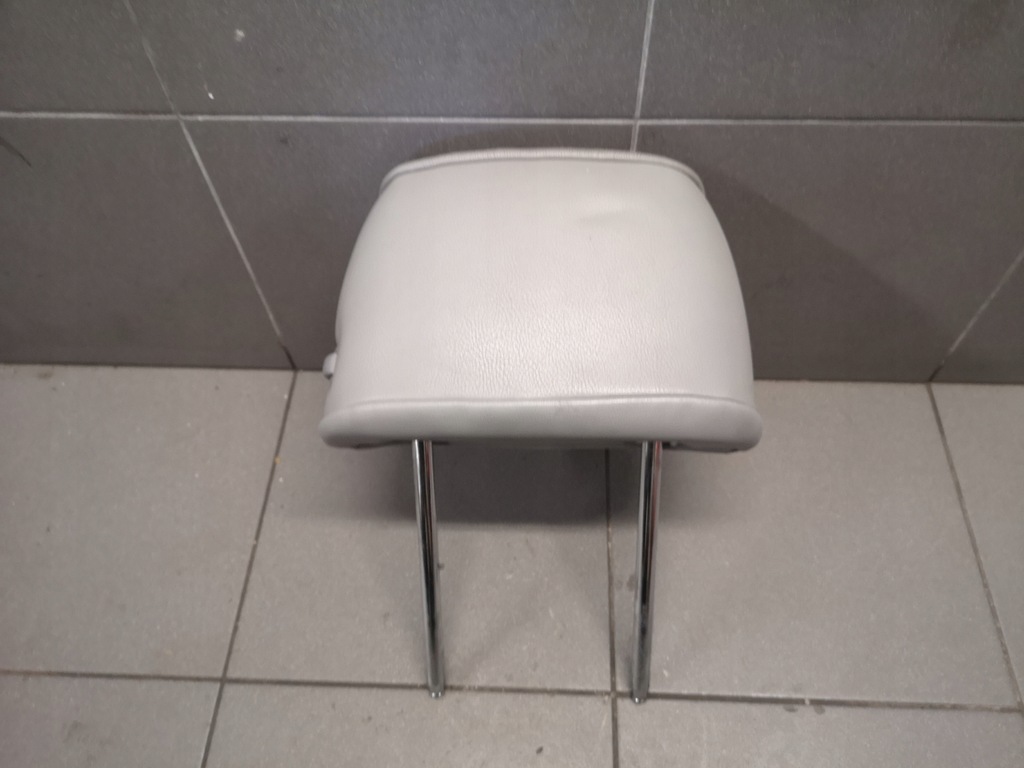 фото №8, Подголовник левый перед vw phaeton siwy кожа