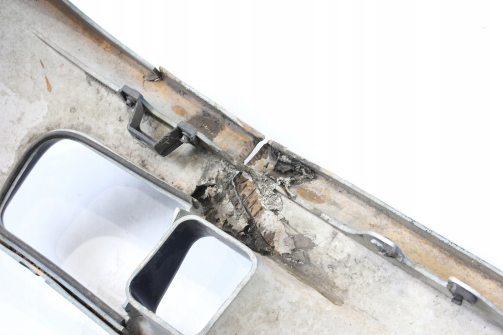 Оригинальная накладка бампера перед mtechnic 2 bmw e30 do ремонта Цена