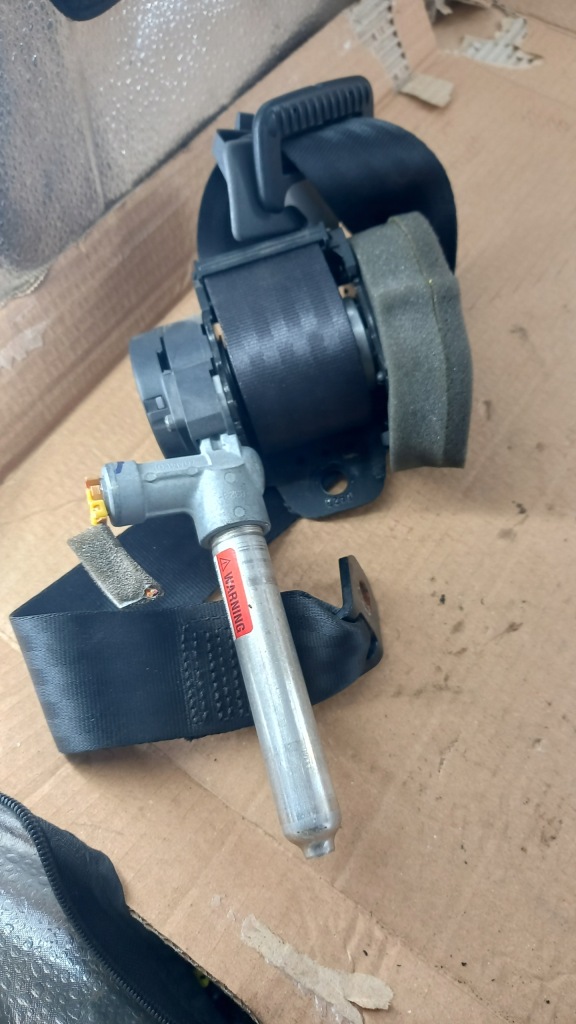 фото №3, Pas правый задняя volvo s40 04r ii