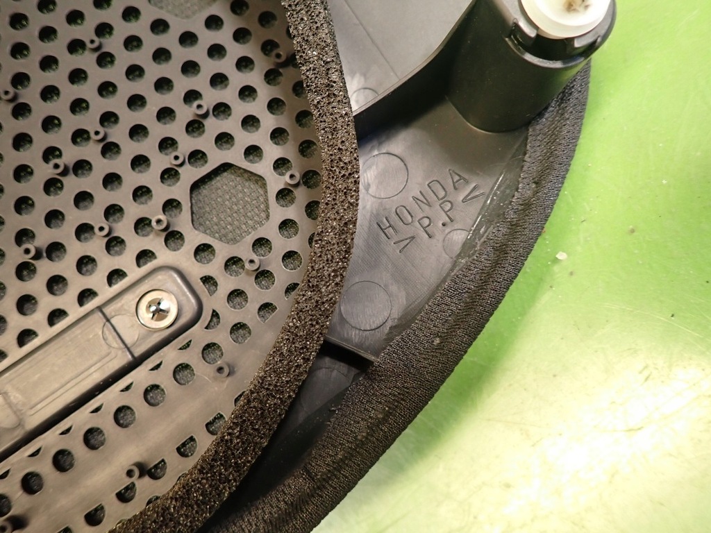 фото №8, Накладка subofera honda accord vi 84613s1ce102