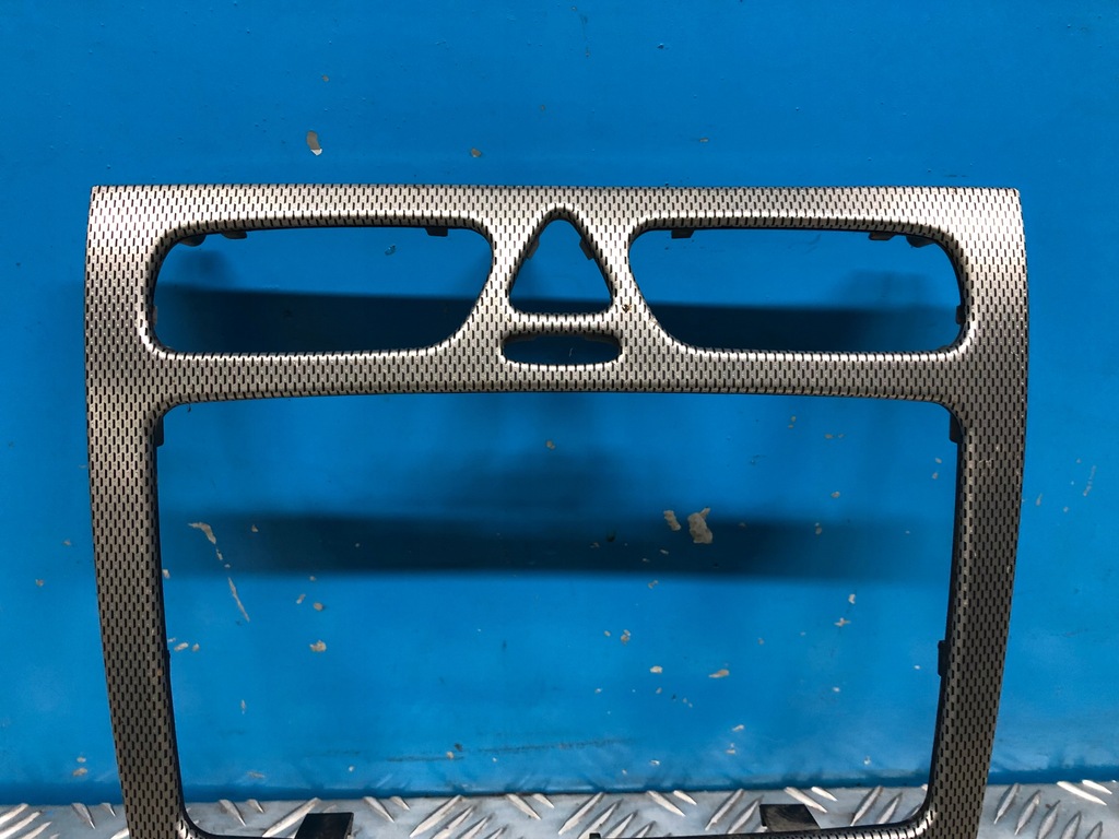фото №3, Mercedes w203 dekor рамка радио a2036802439