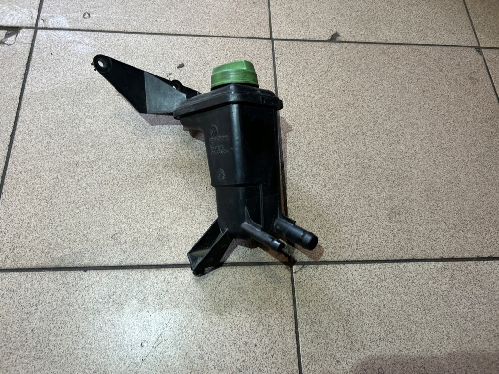 Купить Бачок жидкость усилителя vw passat b5