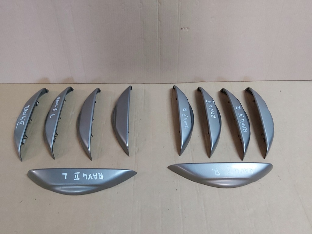 фото №2, Toyota rav4 ii рамка радио защита dekor правая