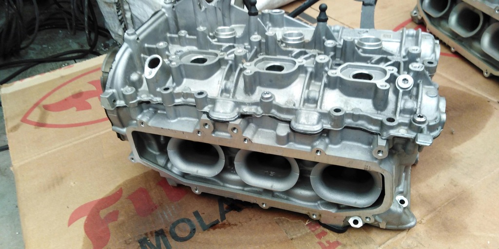 фото №12, Audi sq5 80a 3.0 tfsi головка права 06m103404af