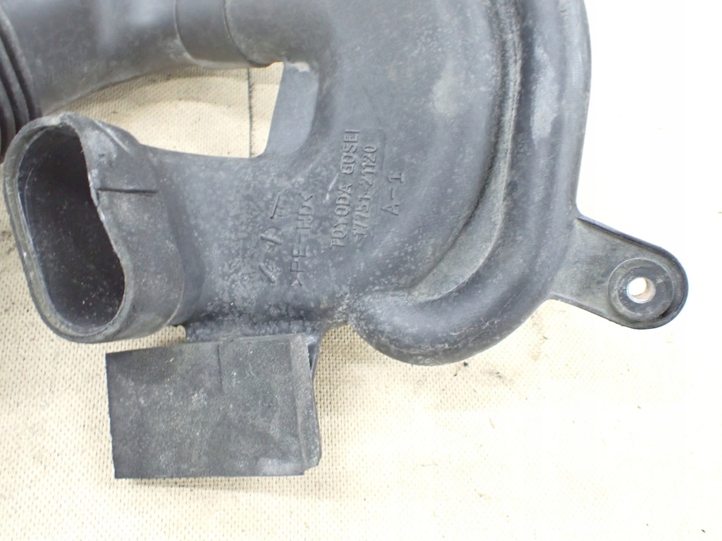 фото №8, Труба воздухозаборник воздуха 17751-21120 toyota prius ii