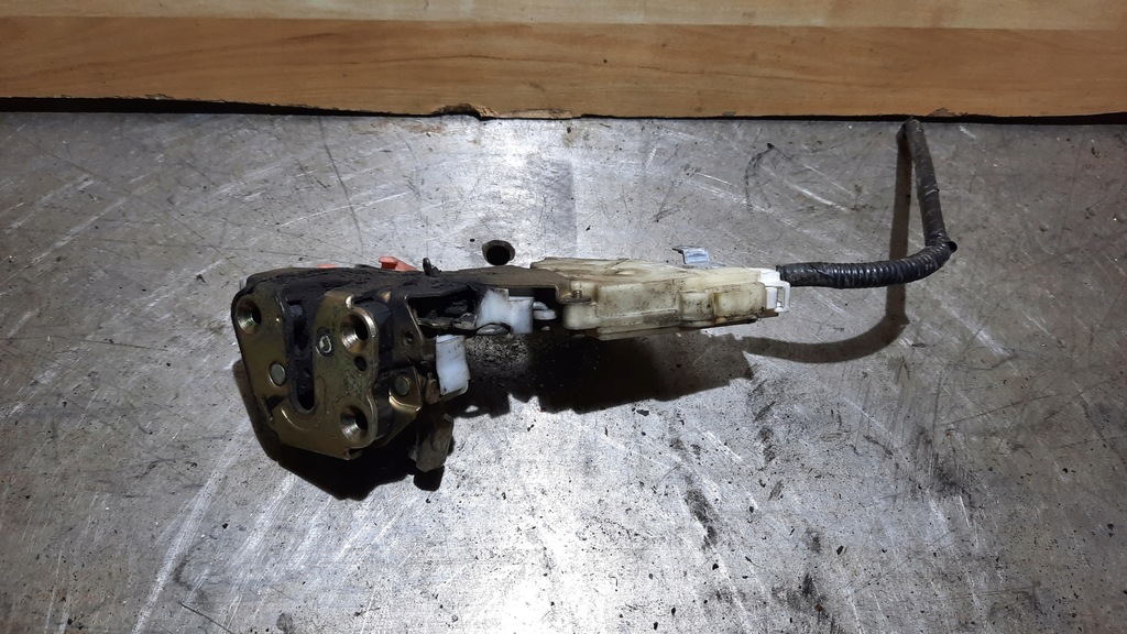 фото №1, Замок двері лівий задня nissan almera tino 02r 2.2d