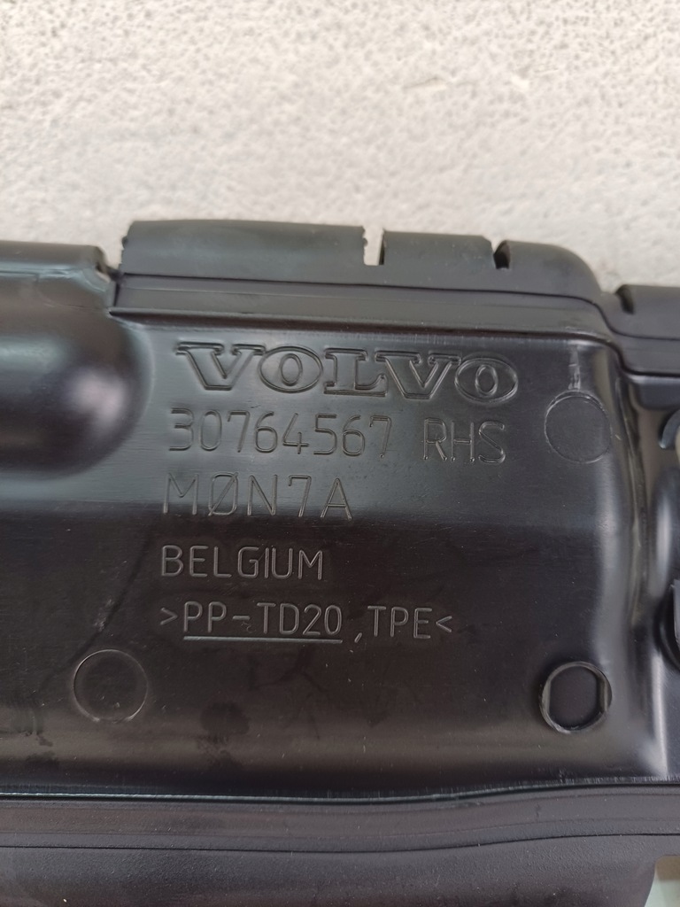 фото №8, Воздуховод воздуха правый перед передняя правая volvo xc60 i 08-